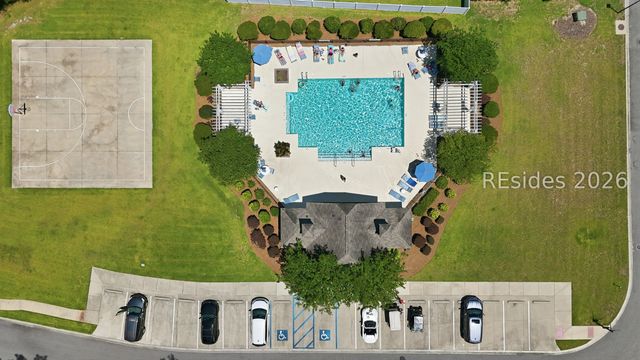 4 Swamp White Oak Dr, Bluffton, SC 29910