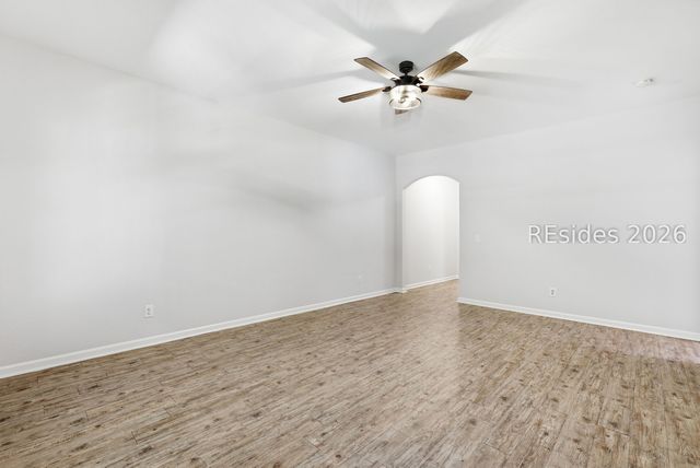 4 Swamp White Oak Dr, Bluffton, SC 29910