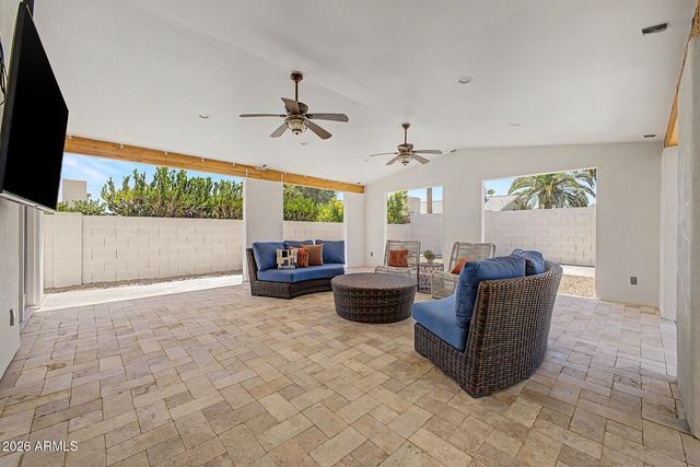 2335 E SHANGRI LA Road, Phoenix, AZ 85028