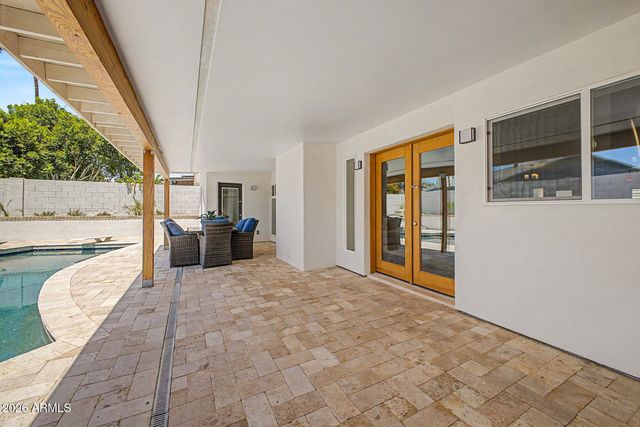 2335 E SHANGRI LA Road, Phoenix, AZ 85028