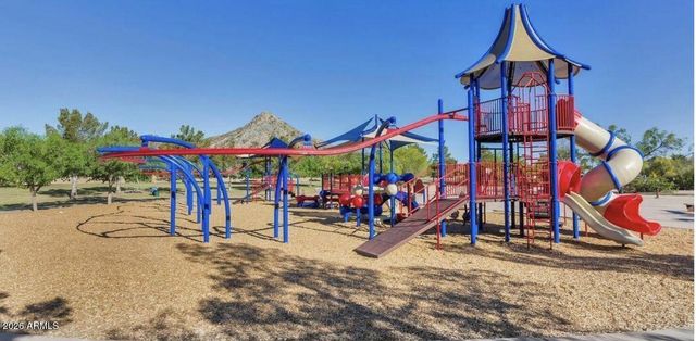 2335 E SHANGRI LA Road, Phoenix, AZ 85028