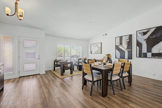 2335 E SHANGRI LA Road, Phoenix, AZ 85028