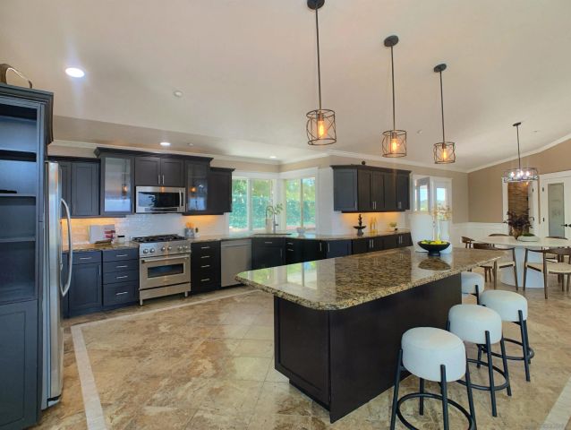 205 HIGHLINE TRAIL, El Cajon, CA 92021