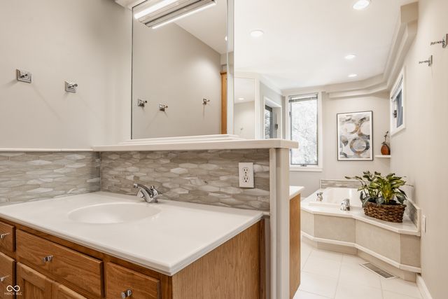 4865 Briarwood Court, Carmel, IN 46033
