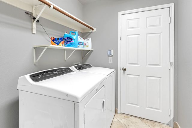2719 Falcon Trail, Grand Prairie, TX 75052