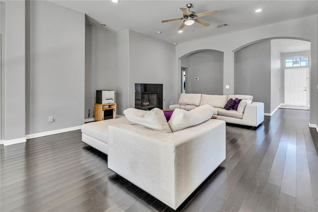 2719 Falcon Trail, Grand Prairie, TX 75052