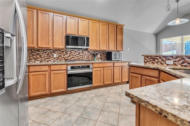 2719 Falcon Trail, Grand Prairie, TX 75052