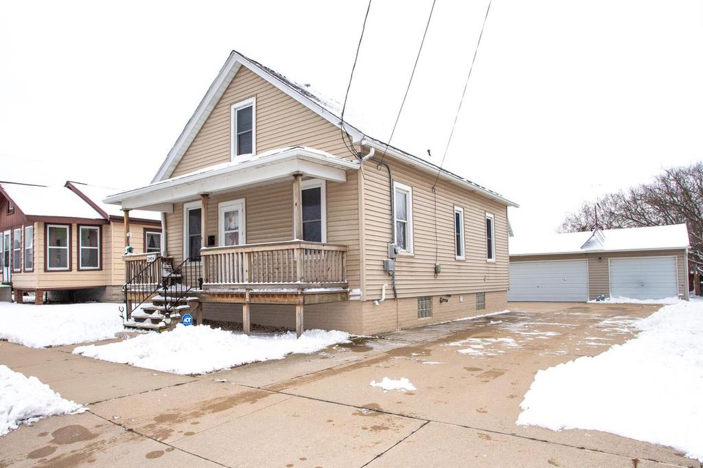 2404 Jackson STREET, Two Rivers, WI 54241