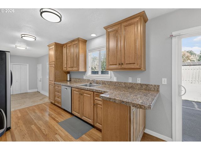 1490 Nw 137TH Ave, Portland, OR 97229