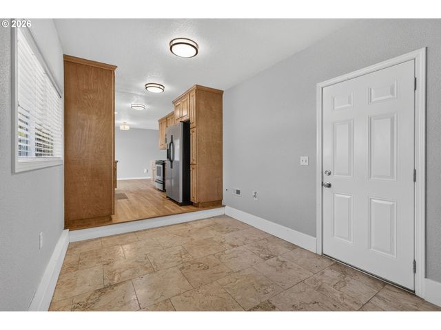 1490 Nw 137TH Ave, Portland, OR 97229