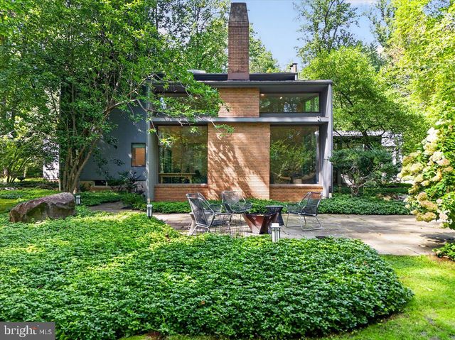24 WHITE OAK DR, Princeton, NJ 08540