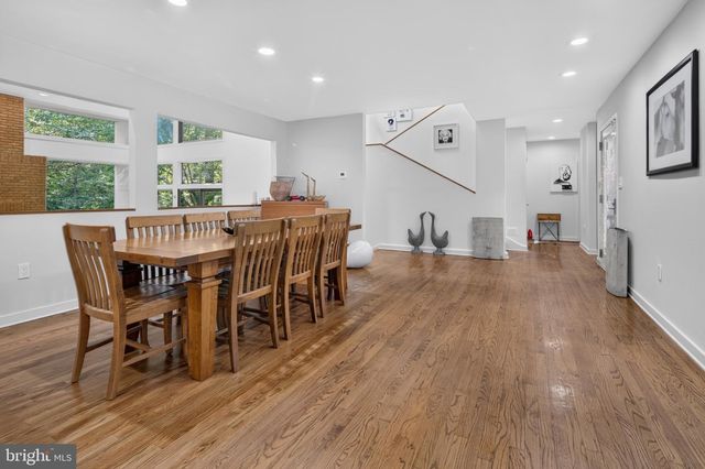 24 WHITE OAK DR, Princeton, NJ 08540