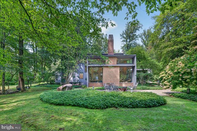 24 WHITE OAK DR, Princeton, NJ 08540