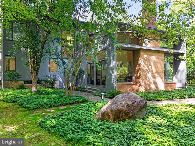 24 WHITE OAK DR, Princeton, NJ 08540