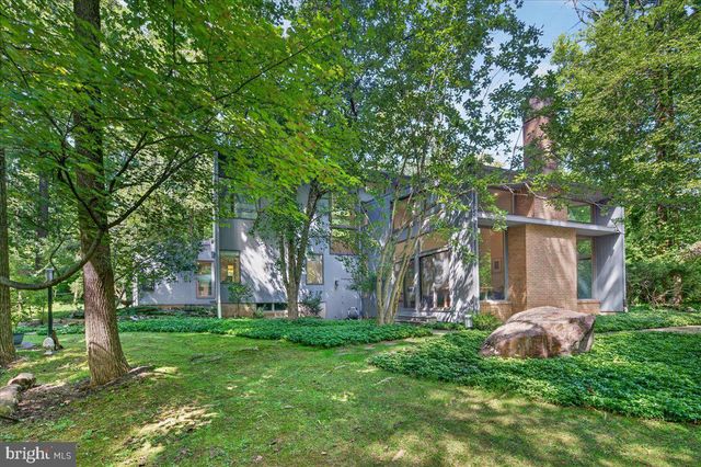 24 WHITE OAK DR, Princeton, NJ 08540