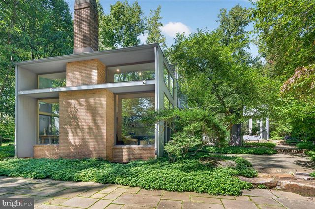 24 WHITE OAK DR, Princeton, NJ 08540