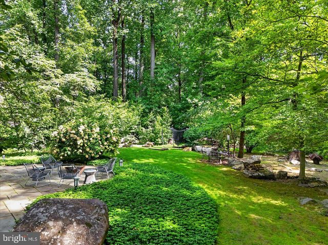 24 WHITE OAK DR, Princeton, NJ 08540