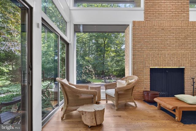 24 WHITE OAK DR, Princeton, NJ 08540