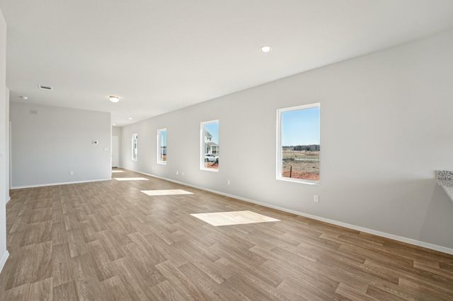 136 Summer DR, Elgin, TX 78621