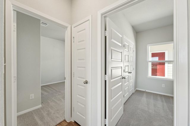 136 Summer DR, Elgin, TX 78621