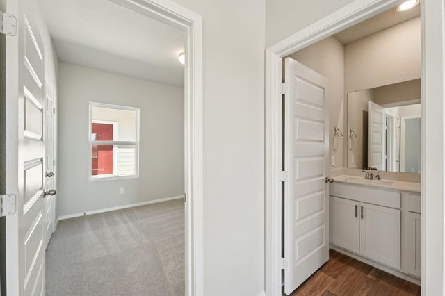 136 Summer DR, Elgin, TX 78621