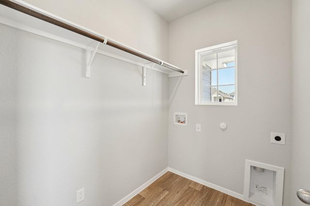 136 Summer DR, Elgin, TX 78621