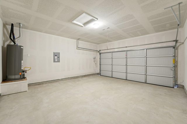 136 Summer DR, Elgin, TX 78621