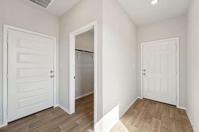 136 Summer DR, Elgin, TX 78621