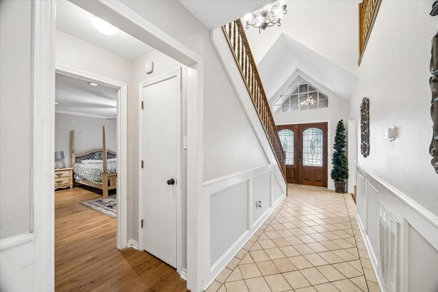14615 Oak Bluff Court, Houston, TX 77070