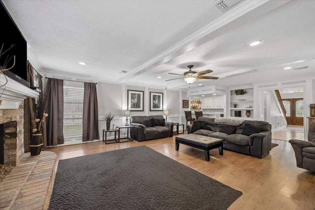 14615 Oak Bluff Court, Houston, TX 77070