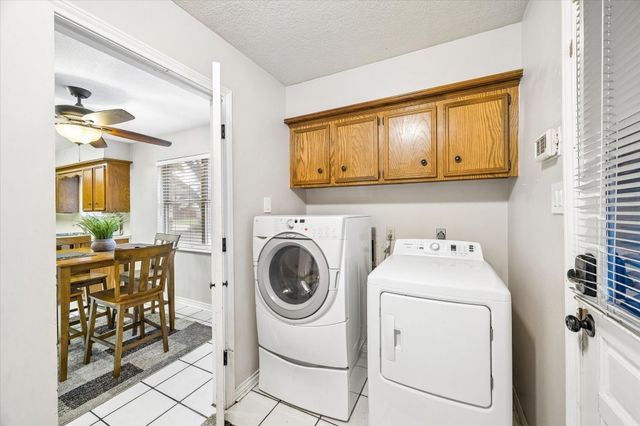 14615 Oak Bluff Court, Houston, TX 77070
