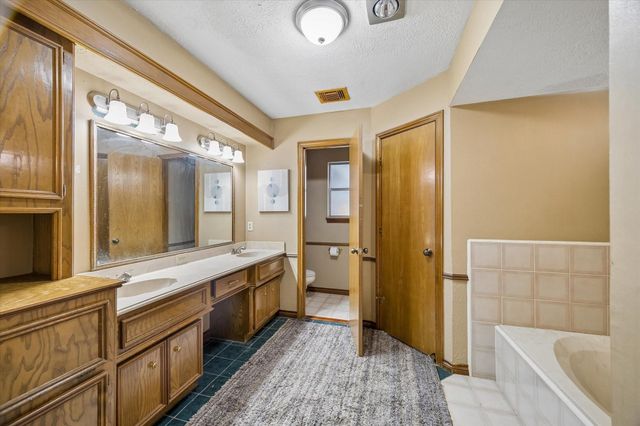 14615 Oak Bluff Court, Houston, TX 77070