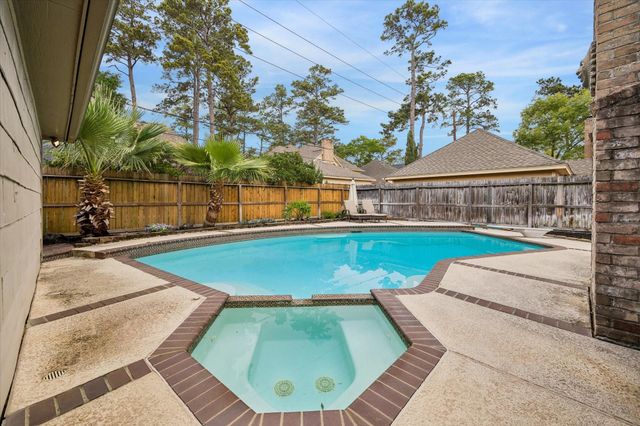 14615 Oak Bluff Court, Houston, TX 77070