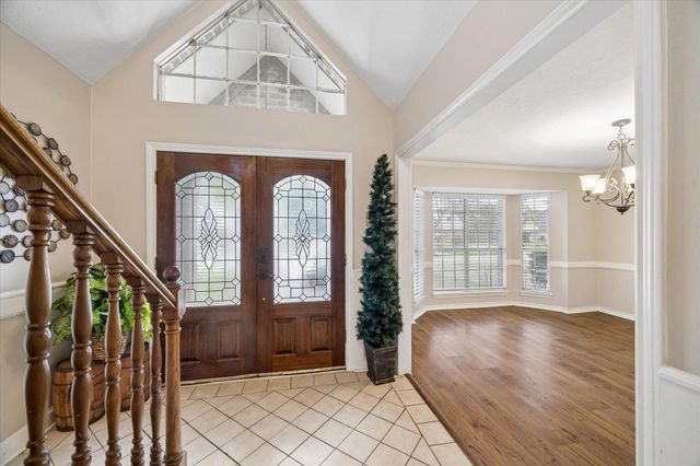 14615 Oak Bluff Court, Houston, TX 77070