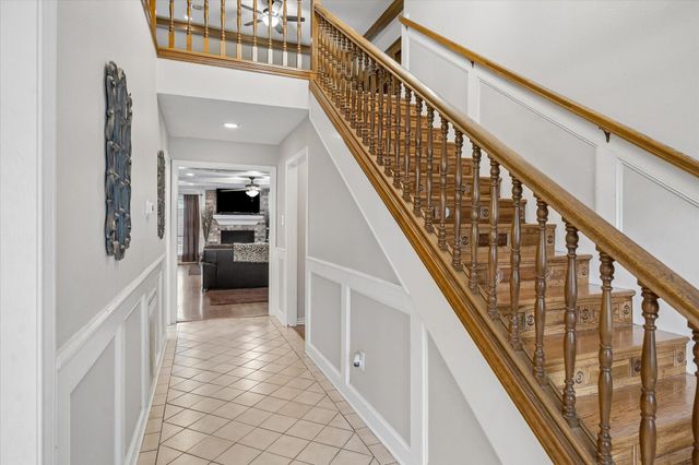 14615 Oak Bluff Court, Houston, TX 77070
