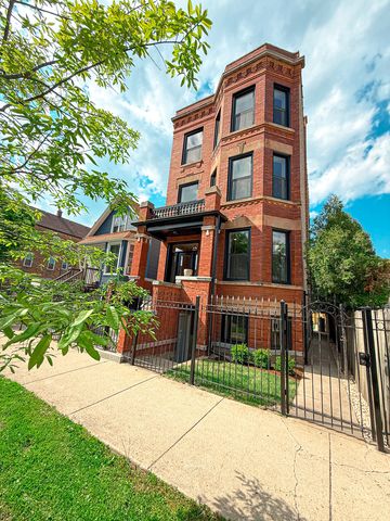 3608 W Wolfram Street, Chicago, IL 60618