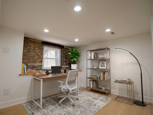 3608 W Wolfram Street, Chicago, IL 60618