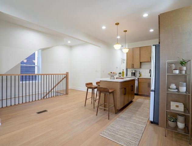 3608 W Wolfram Street, Chicago, IL 60618