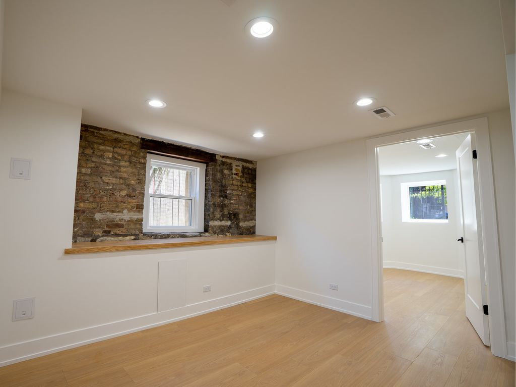 Image 17 of property listing at 3608 W Wolfram Street, Chicago, IL 60618