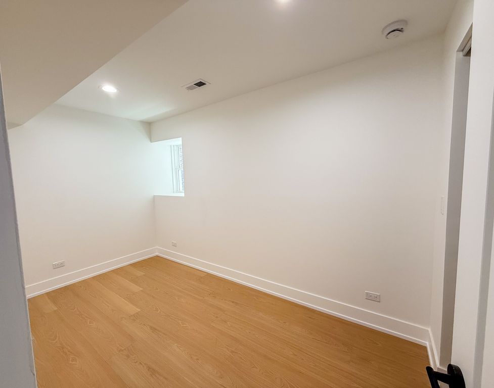 Image 19 of property listing at 3608 W Wolfram Street, Chicago, IL 60618