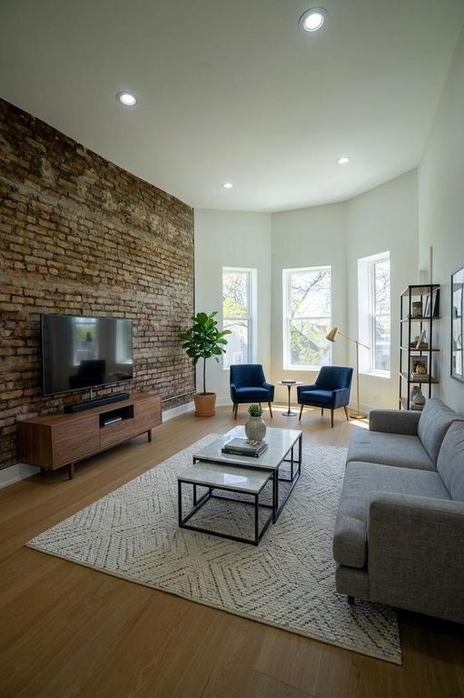 Image 32 of property listing at 3608 W Wolfram Street, Chicago, IL 60618