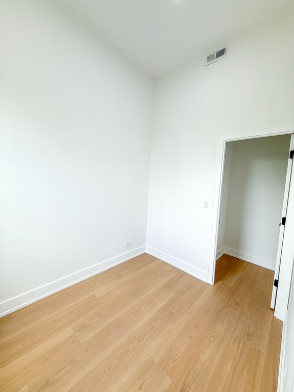 Image 38 of property listing at 3608 W Wolfram Street, Chicago, IL 60618
