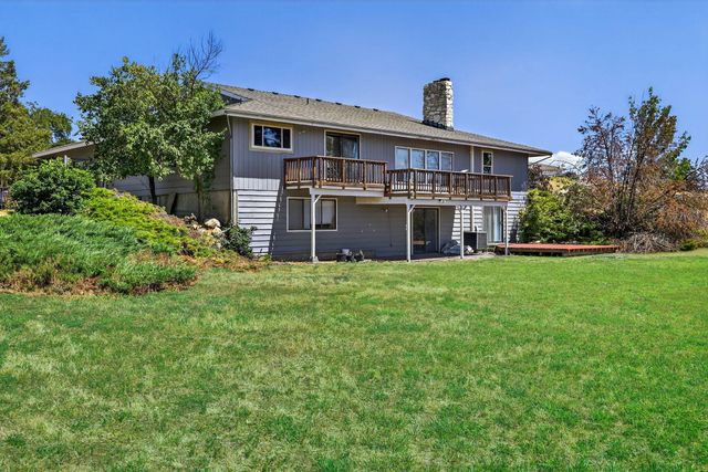 1228 NE Brown Drive, Madras, OR 97741