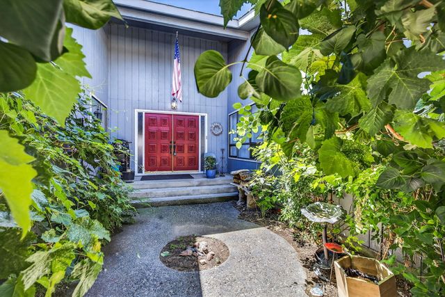 1228 NE Brown Drive, Madras, OR 97741