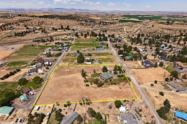 1228 NE Brown Drive, Madras, OR 97741