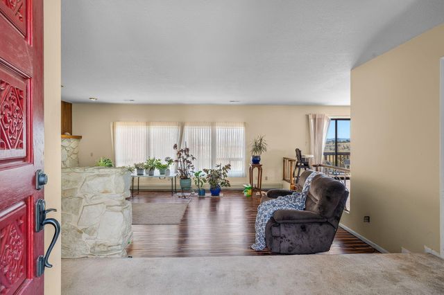 1228 NE Brown Drive, Madras, OR 97741