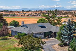 1228 NE Brown Drive, Madras, OR 97741