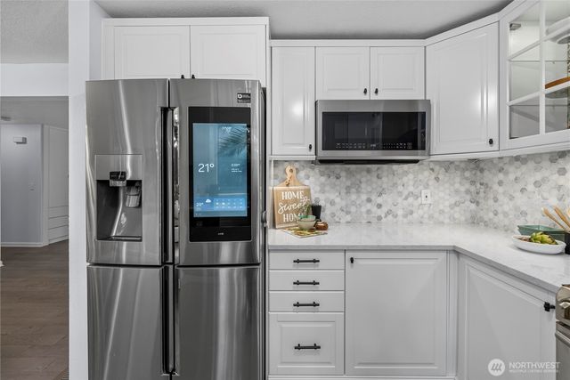 17508 NE 160th Street, Woodinville, WA 98072