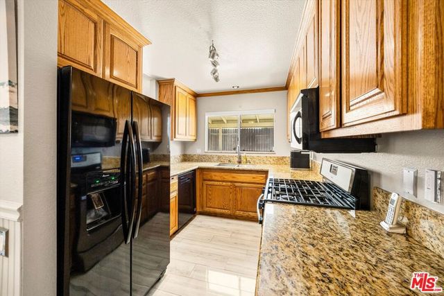 7969 Celeste Avenue, Fontana, CA 92336