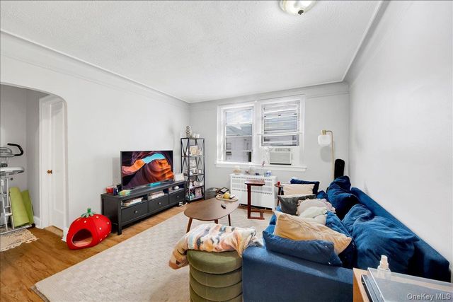 7 Greenridge Avenue B8, White Plains, NY 10601